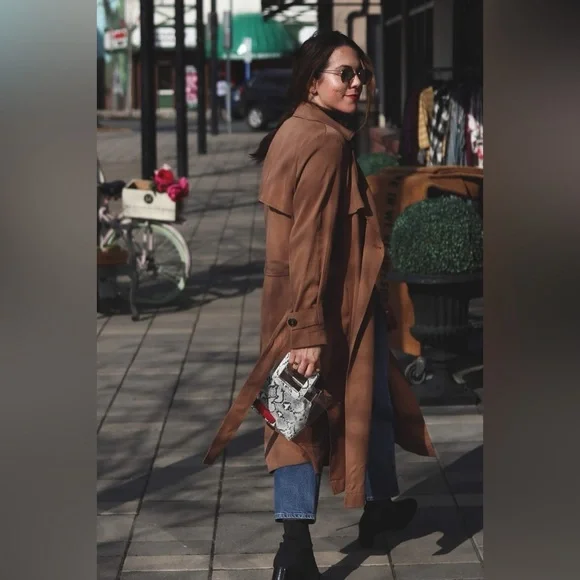 Le Chateau Brown Trench Coat size Small - Picture 2 of 9